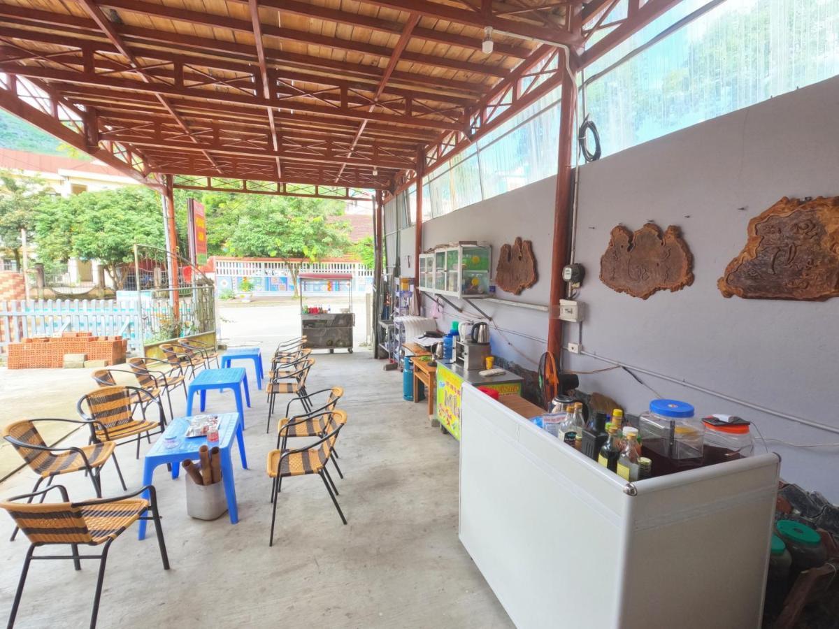 Hoang Anh Hostel Meo Vac Exterior photo
